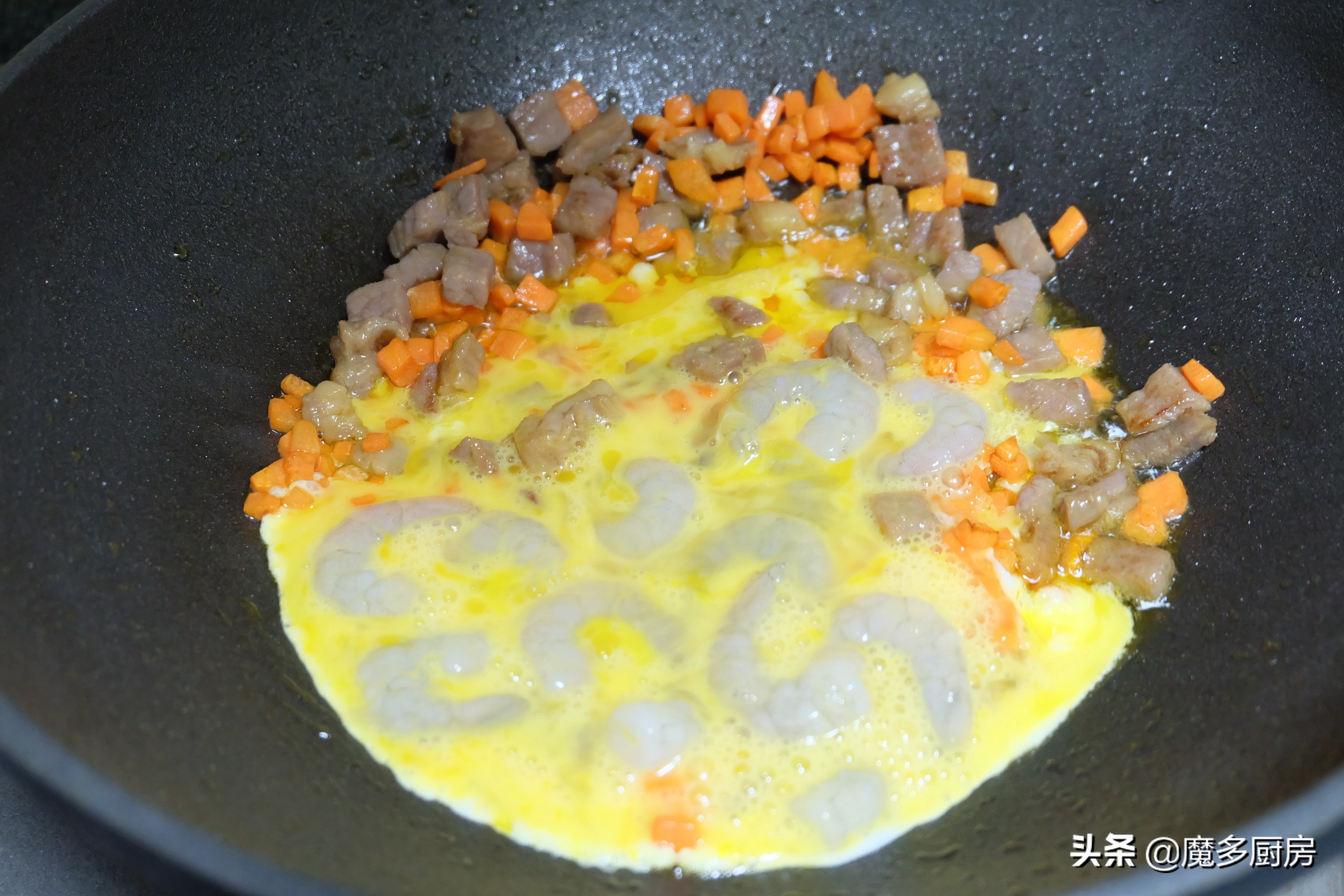 剩米饭简单加工一下，做成美味早餐，营养丰富全家都爱吃