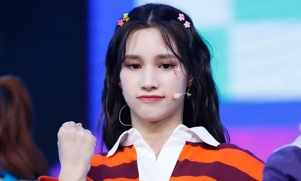 JENNIE独自前往美国,所为何事;休宁巴依叶被粉丝孤立?