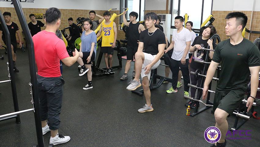 健身私教学校（健身教练培训学校学费大概需要多少钱呢）