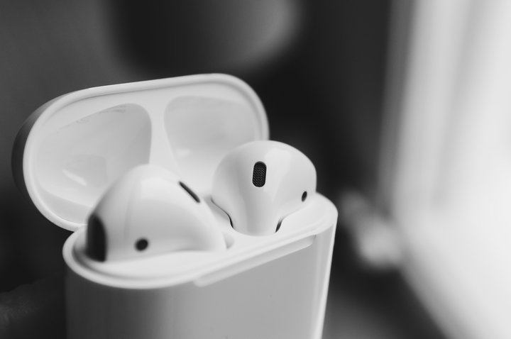 AirPods 固件大升级，妈妈再也不用担心我弄丢耳机