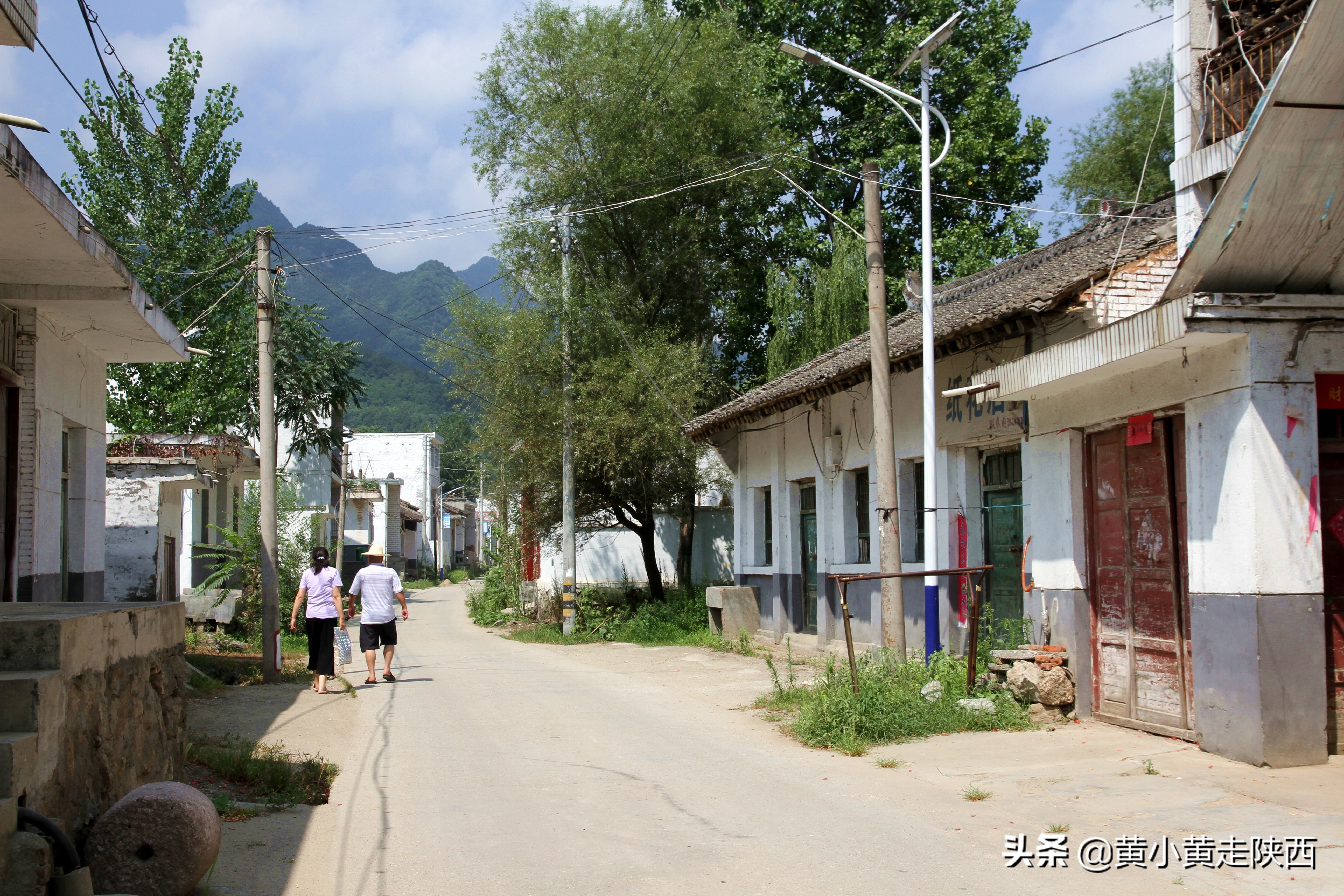 秦岭里有条“另类山路”，穿越南北如履平地，沿线景区扎堆