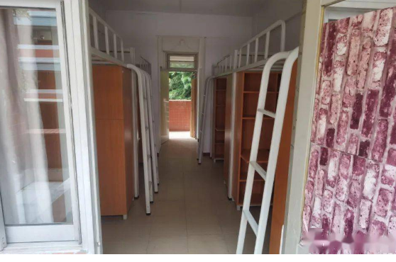 大一新生晒“包厢式宿舍”，让人羡慕不已，网友直言复读来得及吗