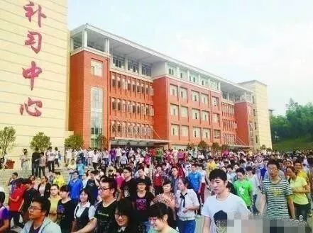 毛坦厂中学高考放榜！改变命运的梦想，都有挡不住的光芒