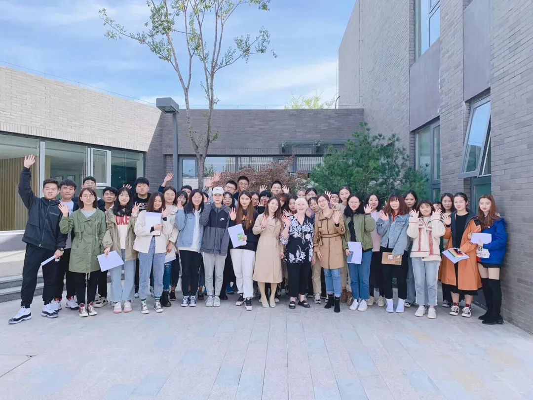 山东青年政治学院国际商务（中英合作）专业欢迎您