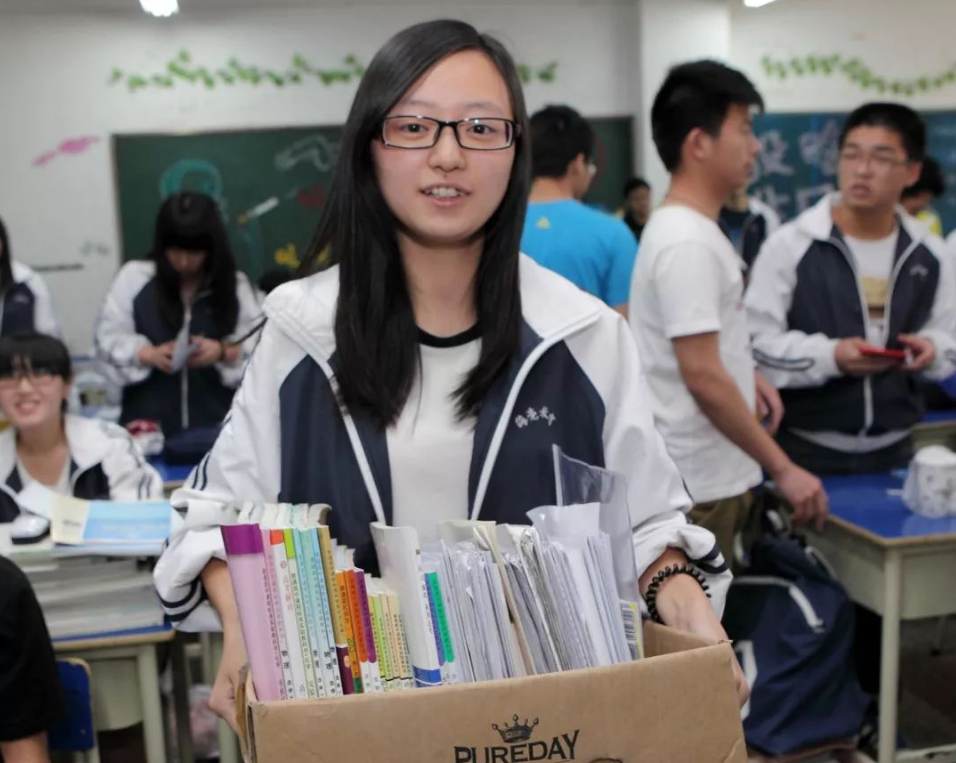 高考出现“新变化”，多地教育部门发布通知，将取消文理分科