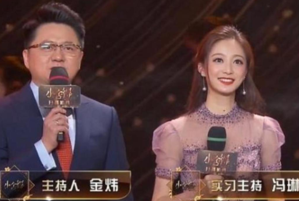 中国传媒大学的校花冯琳，在网上晒出学习笔记，让人耳目一新