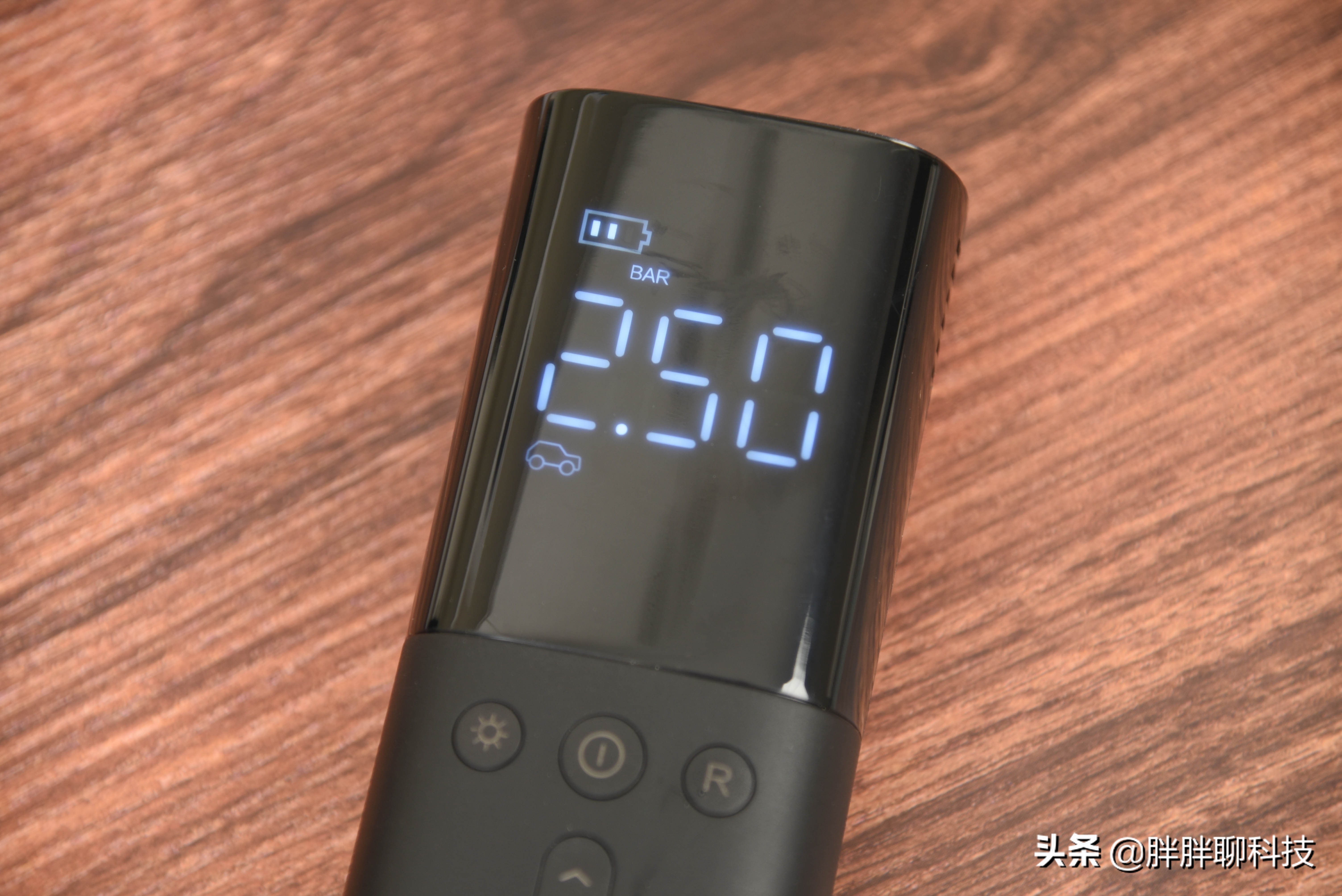 谁的气量更足？360 Q3与70迈青春版车载充气泵对比评测
