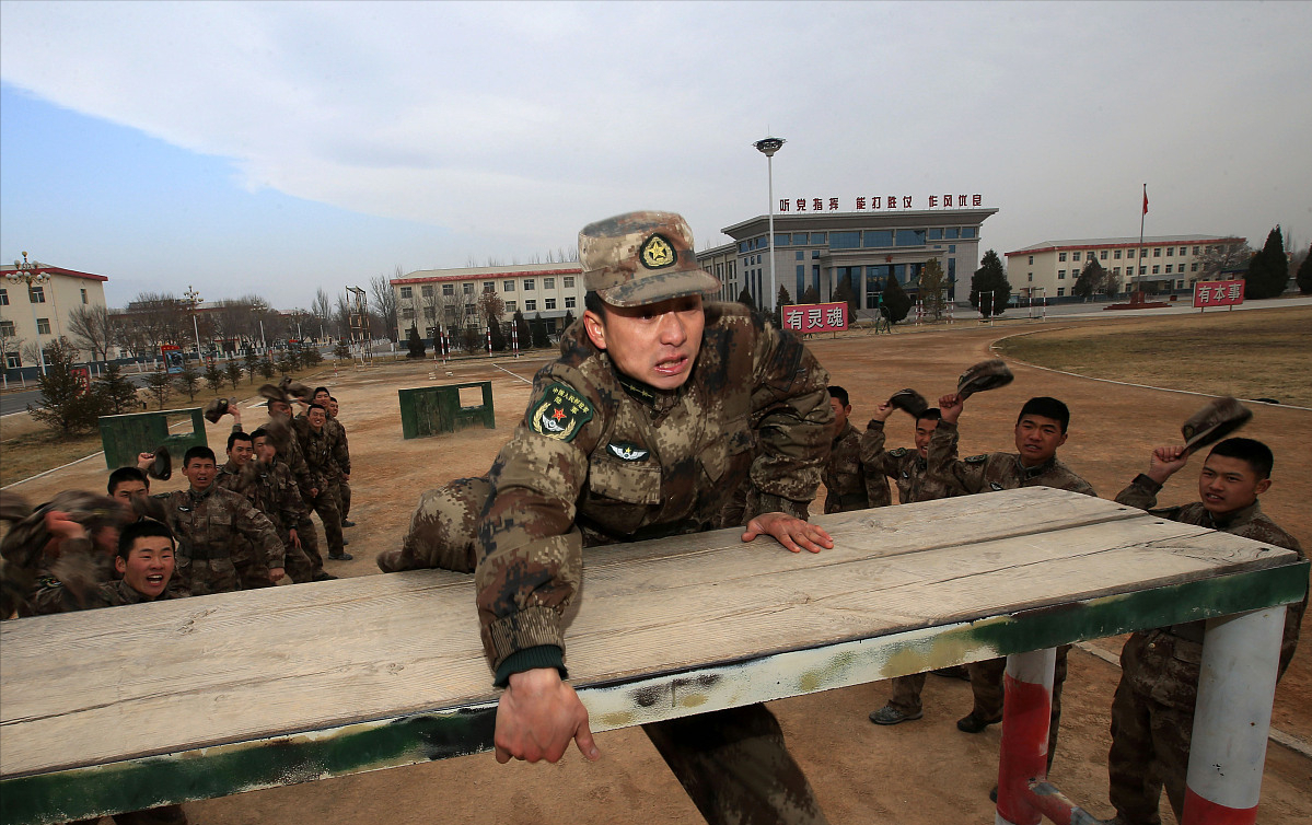 参军入伍最理想的途径，高考直接报考军校，学生和家长须知