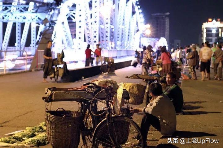 城市里，有一种鬼无处容身