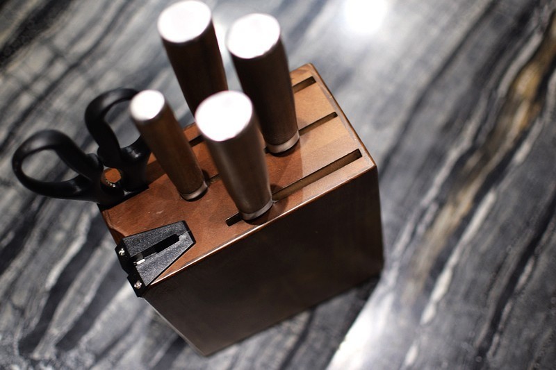 全套烹饪刀具彰显好身手 好身手R1套装