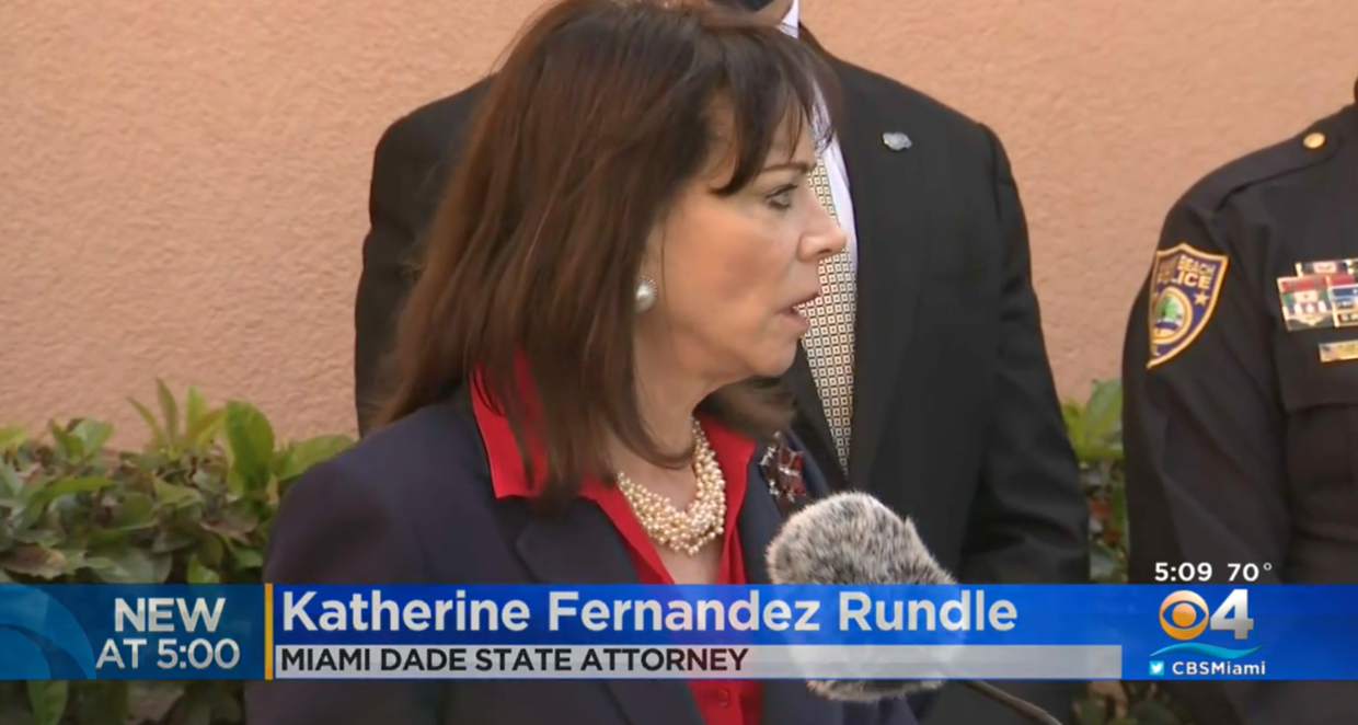 吵翻！欧美明星带头搞黄，无数未成年“追星”做色情主播？