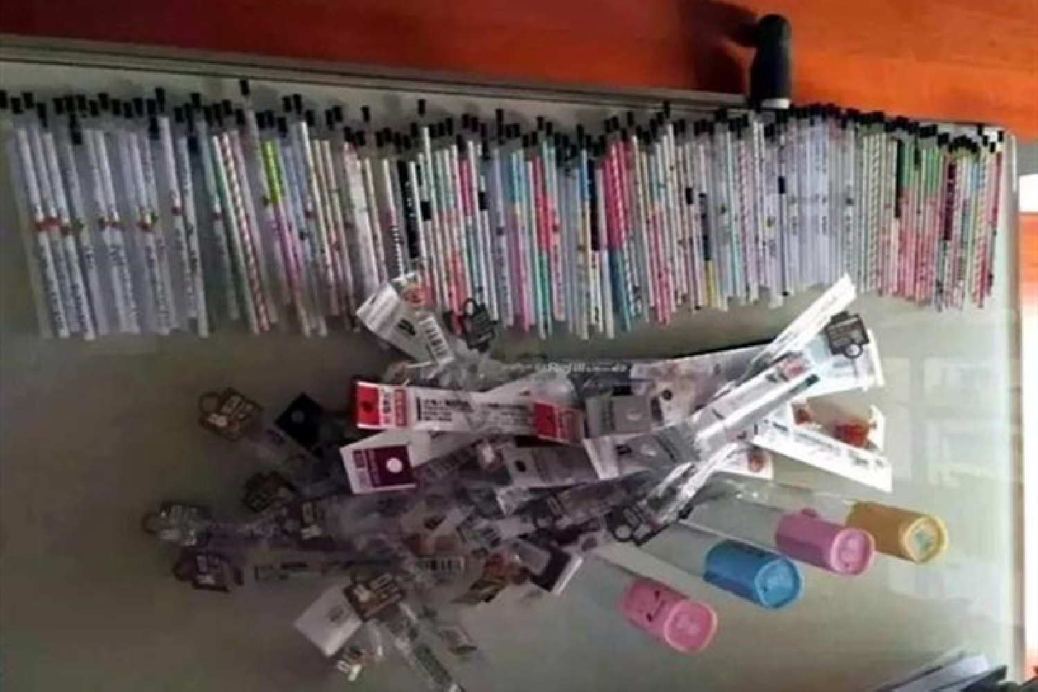 高考状元们都有啥共同点？打开课桌抽屉就知分晓：高分不白来