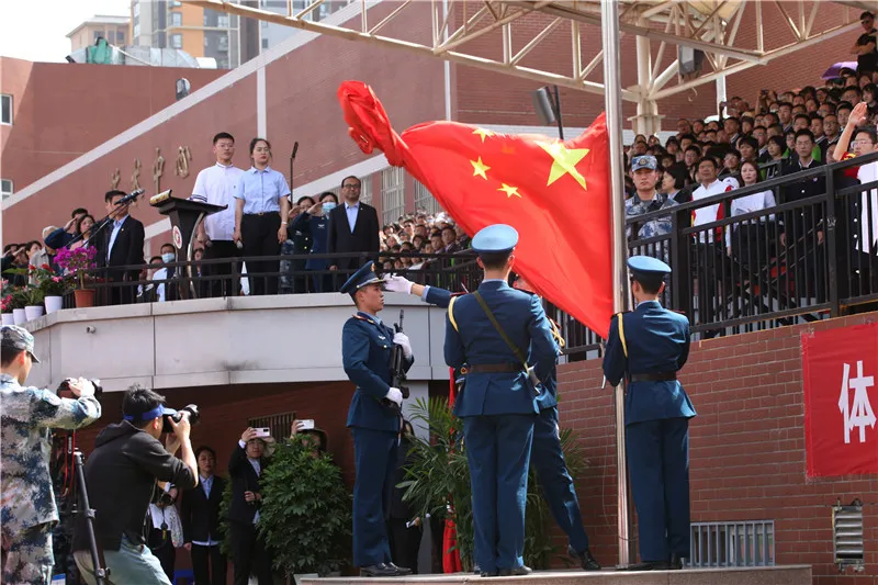 超燃运动盛会·震撼灞柳河畔！西安铁一中滨河第八届体育节暨田径运动会火热进行中……