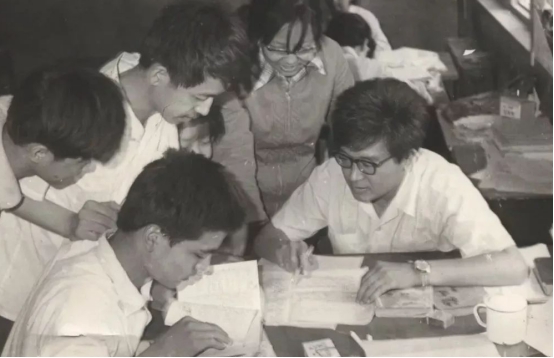 1978年高考数学有多难？初中生表示“小菜一碟”，真这么简单？