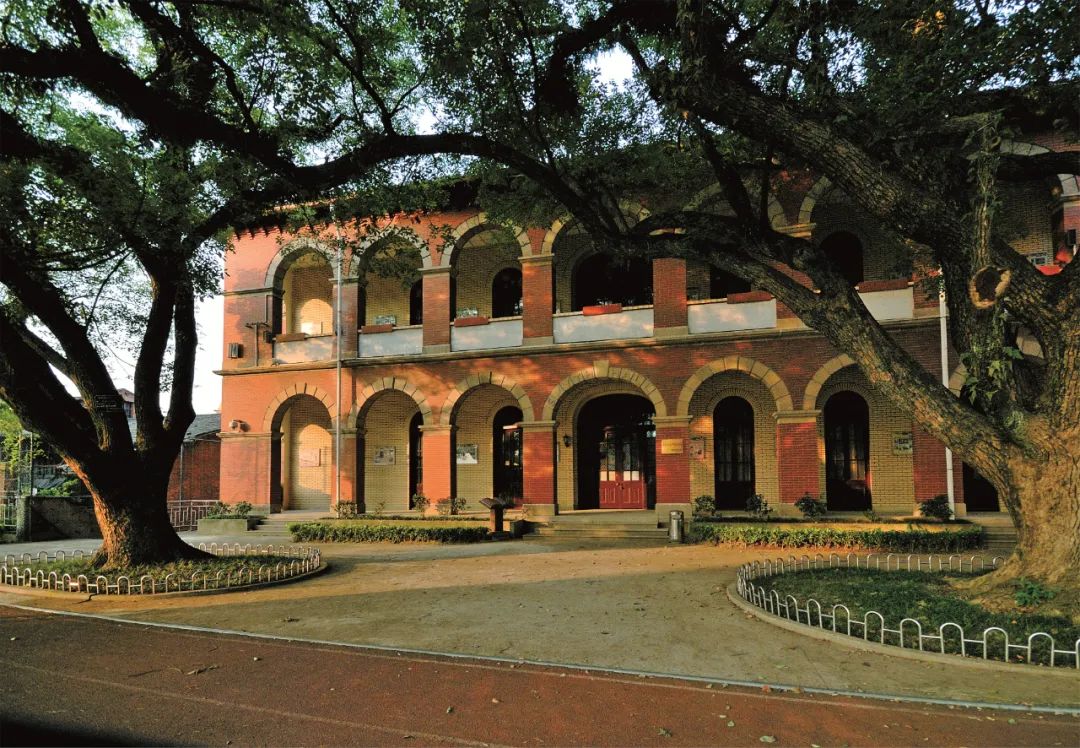 黑马！拿下高考文科最高分！走近“烟台山之巅”—福州高级中学