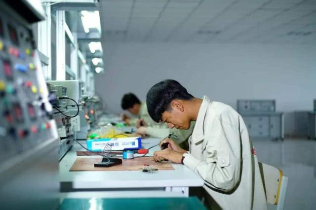 这一冷门专业常被误会“通下水道”，实际却是工程师，大城市稀缺