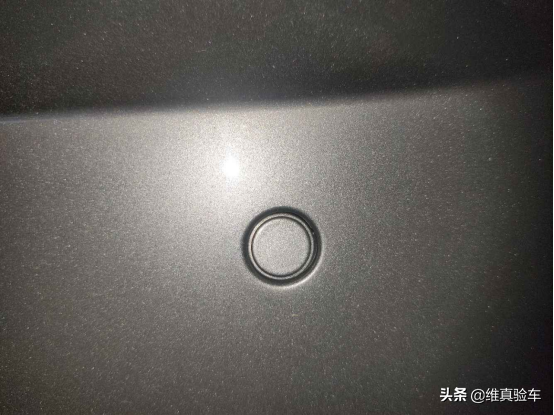 5年贬值120W，17年宾利飞驰开价186W值不值？检测师：牌面拉满