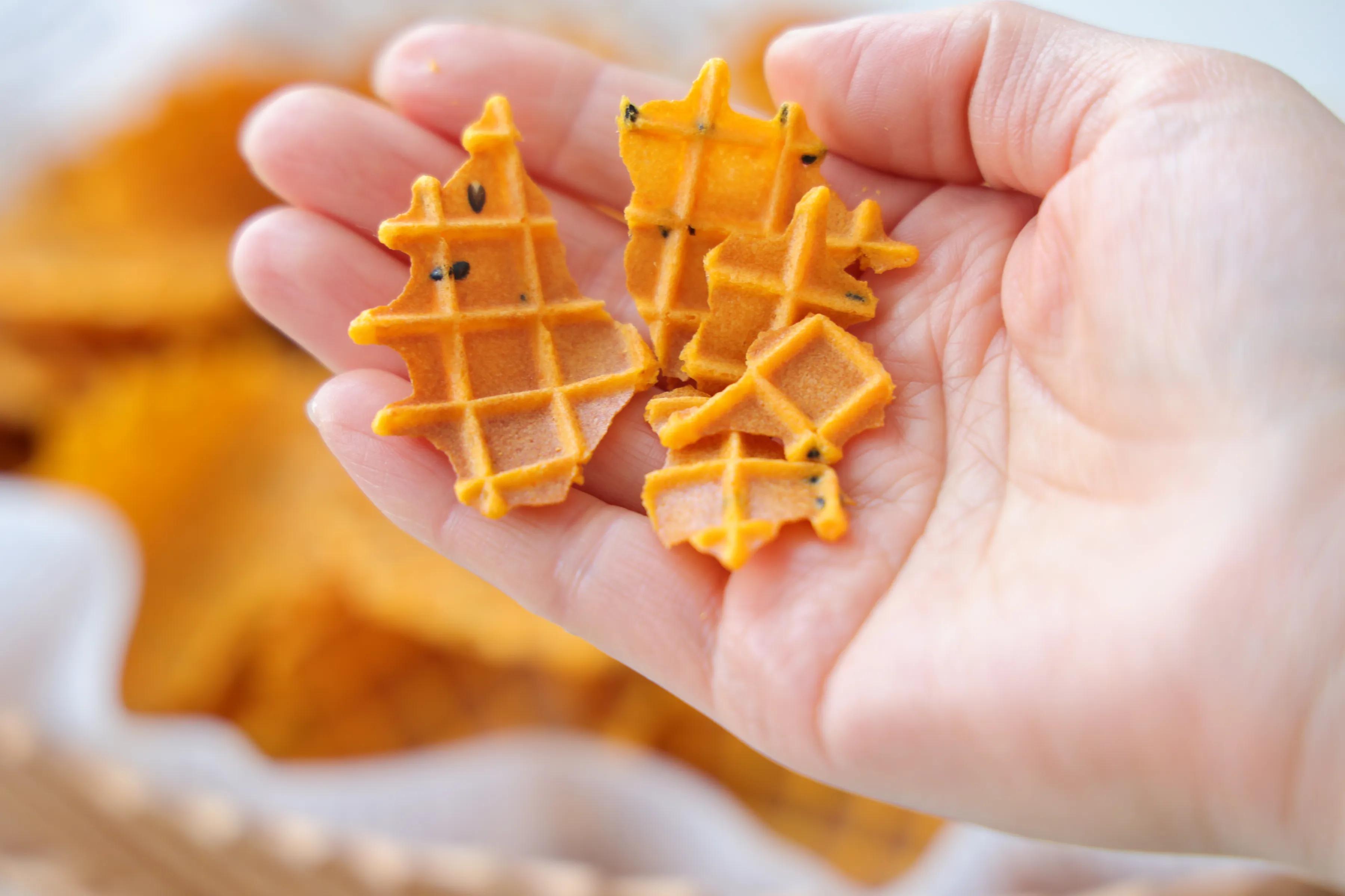 红薯别烤了，做成小零食，咬一口嘎嘣脆，不用油炸，比薯片还好吃