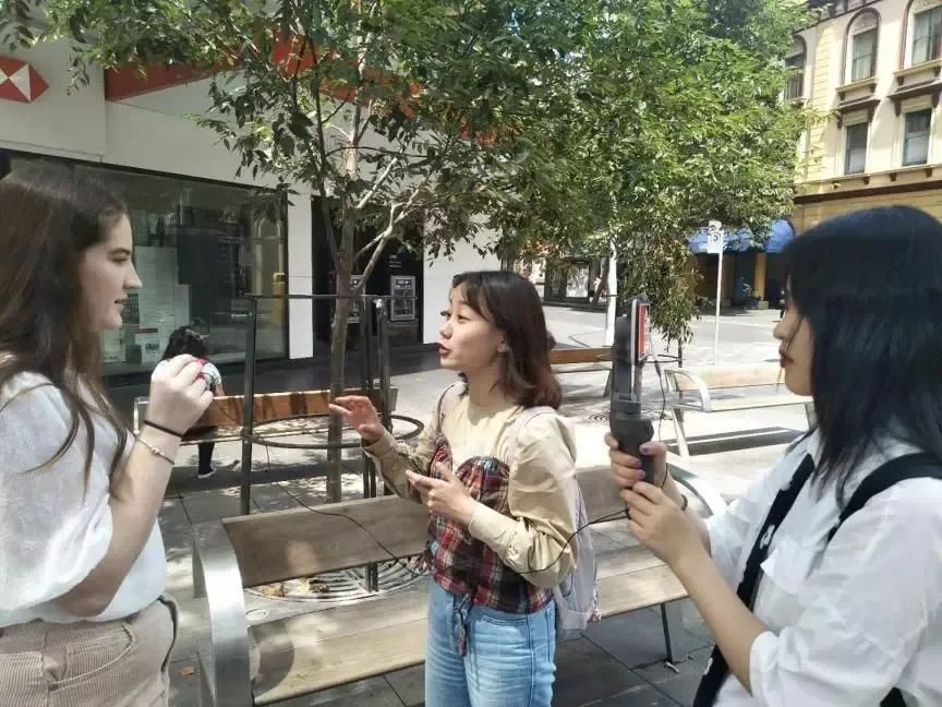 日新月著 博闻多识 | 浙江传媒学院新闻与传播学院欢迎你！