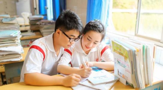 小升初命题作文：《我的同桌》，想起同桌的你心情久久不能平静