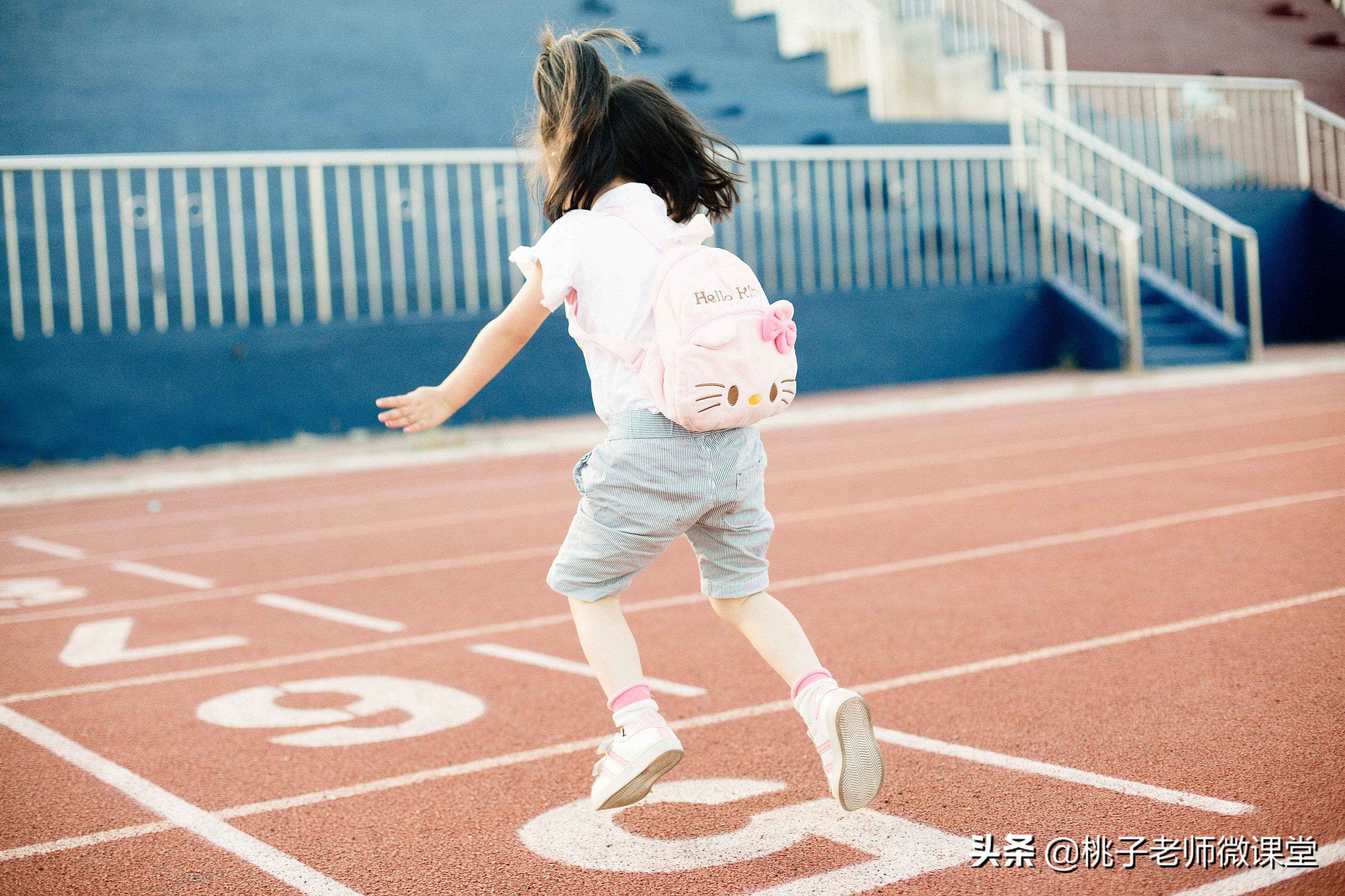 作文要写传神，需要有步骤地训练。今天来仔细观察身边人的快乐