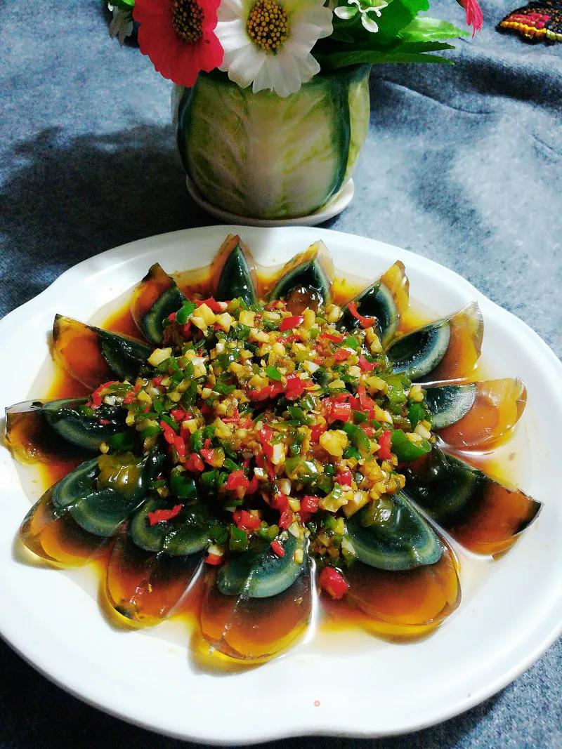 网友评选的10大最难吃食物，鲱鱼罐头只能屈居第二，冠军实至名归