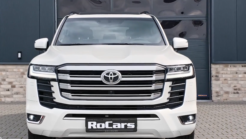 丰田兰德酷路泽，霸气外观+V6双涡轮动力，越野个性十足