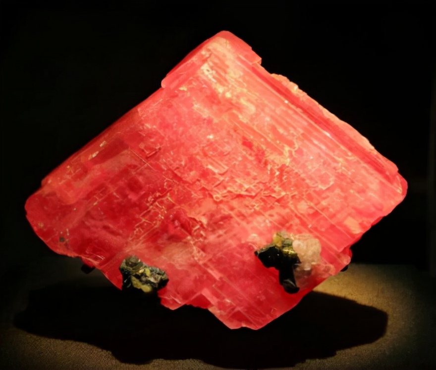 碳酸盐玉的性质及鉴定 碳酸盐玉的性质及鉴定视频 - 情书号