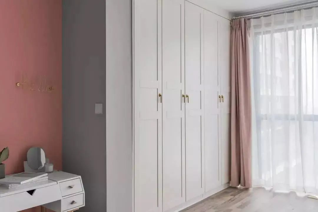 卧室带阳台，这么设计就对啦