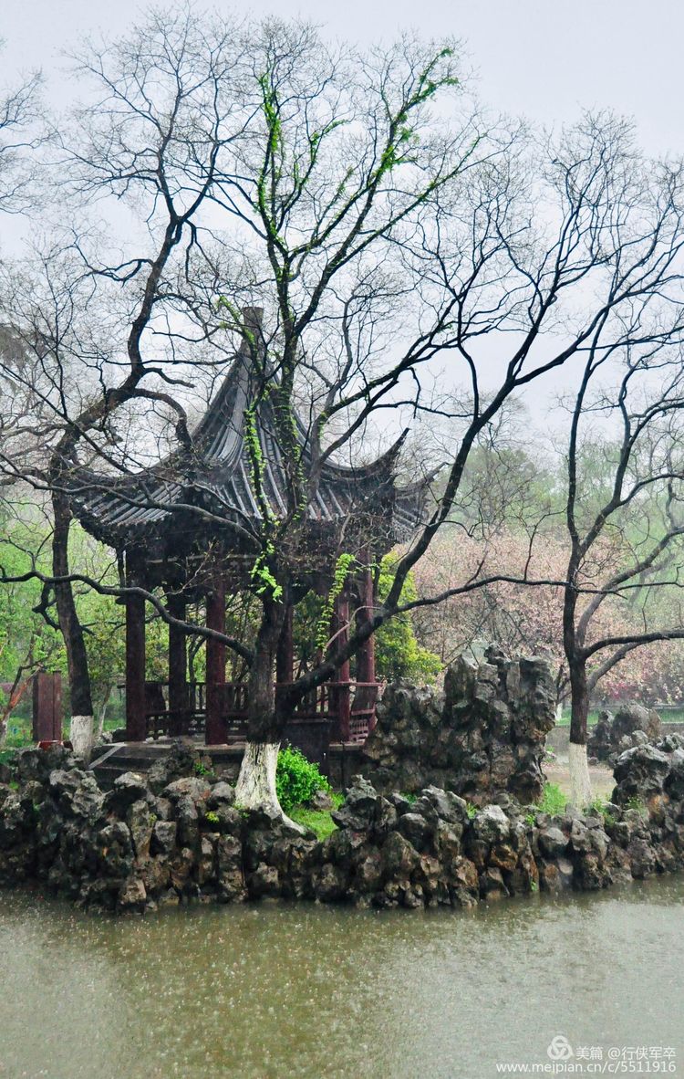 莫愁湖——粉黛江山，留得半湖烟雨；王侯事业，都如一局棋枰