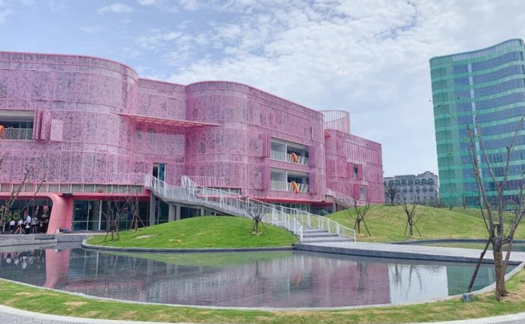 杭州下城区的这所“网红学校”，究竟能不能打？