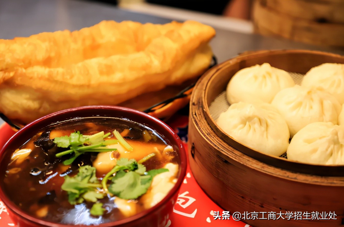 火了！北京“超豪华”大学：占地83万平米，网红美食扎堆，还新建专业级影院！