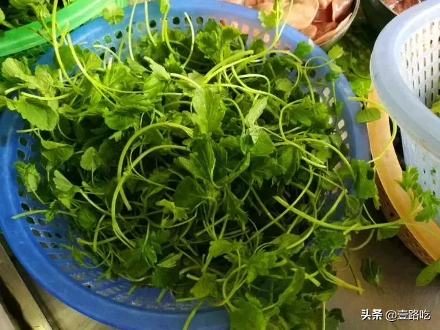 陈晓卿口中的美食“飞地”，到底好吃在哪里？