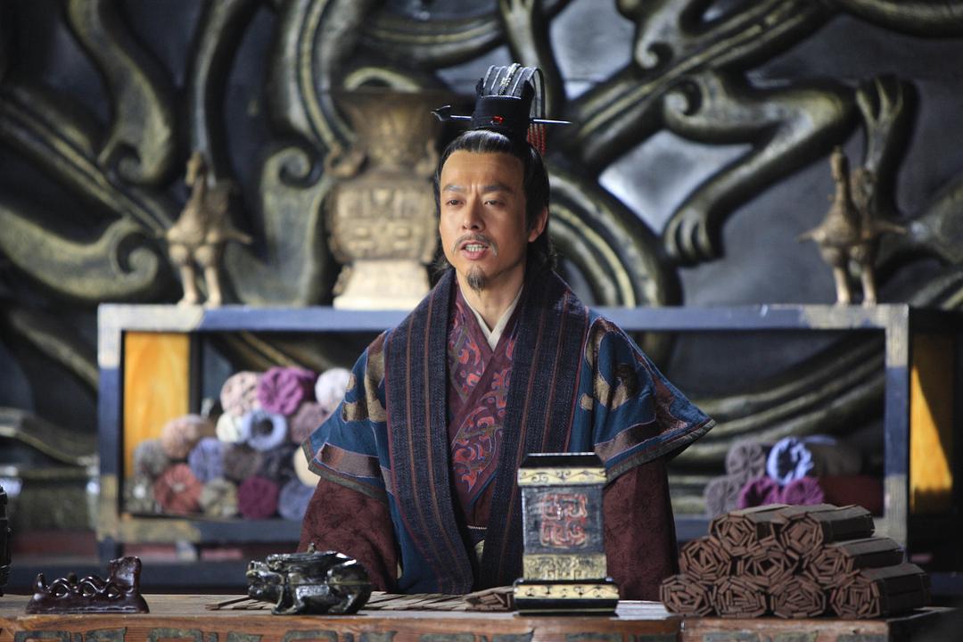 凿壁借光凿壁偷光的匡衡长大后做了什么