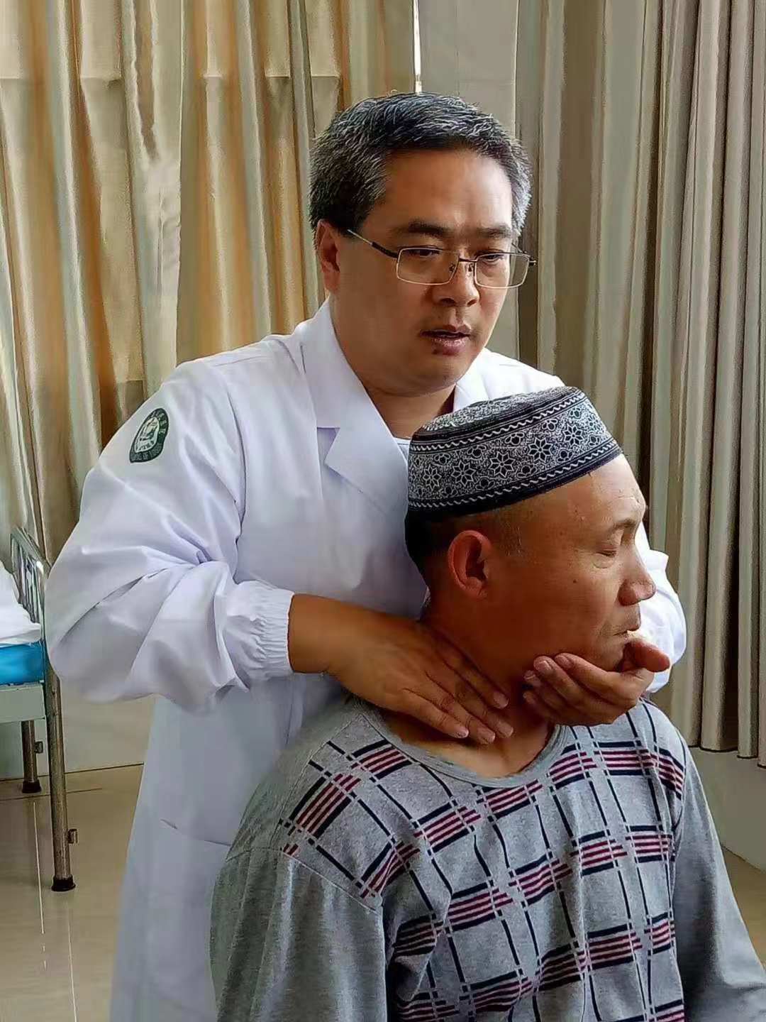 「医・人物」“龙骨手”罗震 掌下乾坤正风骨