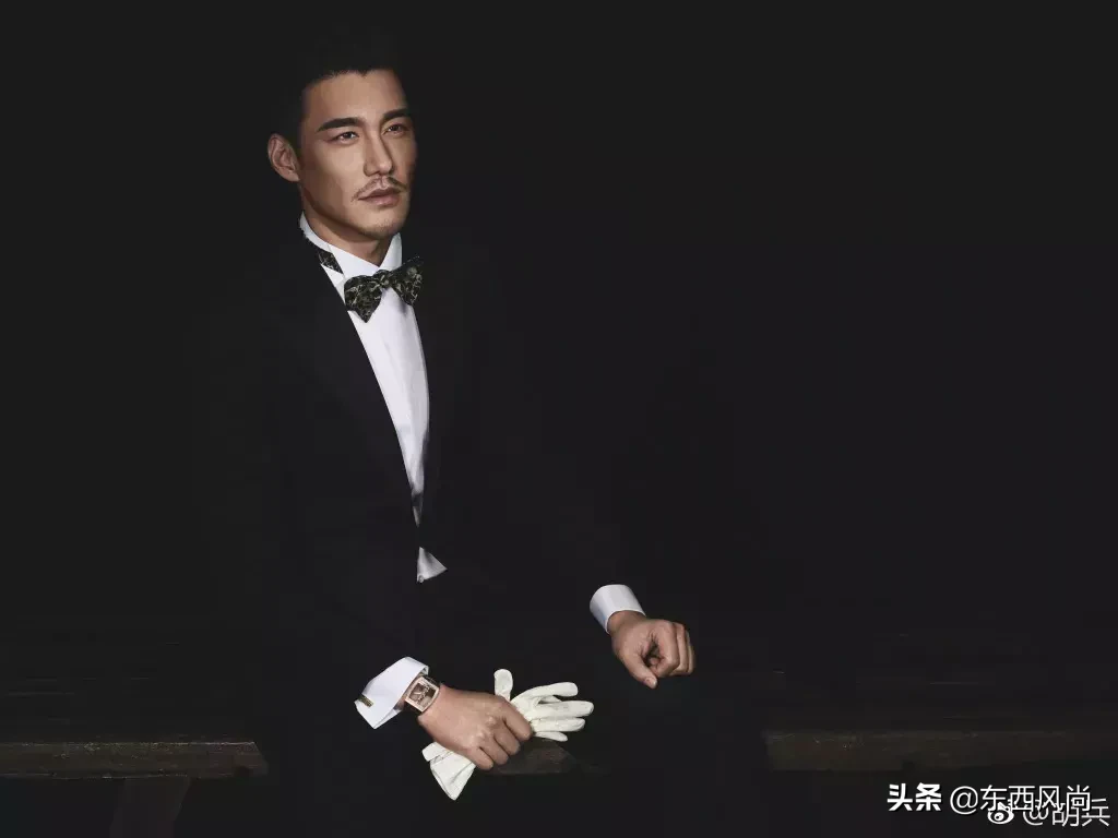 48岁依然自律有型，9次以“伦敦男装周首位全球代言人”身份受邀