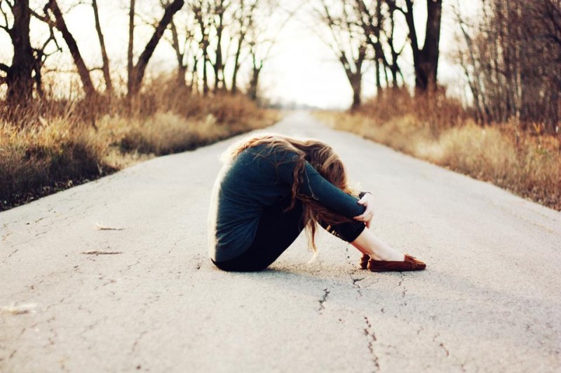 后来他不知所踪,你却要用好久平复他带来的海啸.