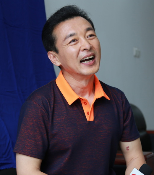 歌手王强个人资料(著名演员王强) - 散下步