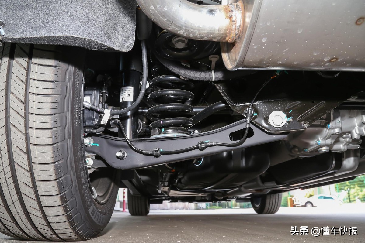 短兵相接，各有所长：凯迪拉克XT5、沃尔沃XC60如何选