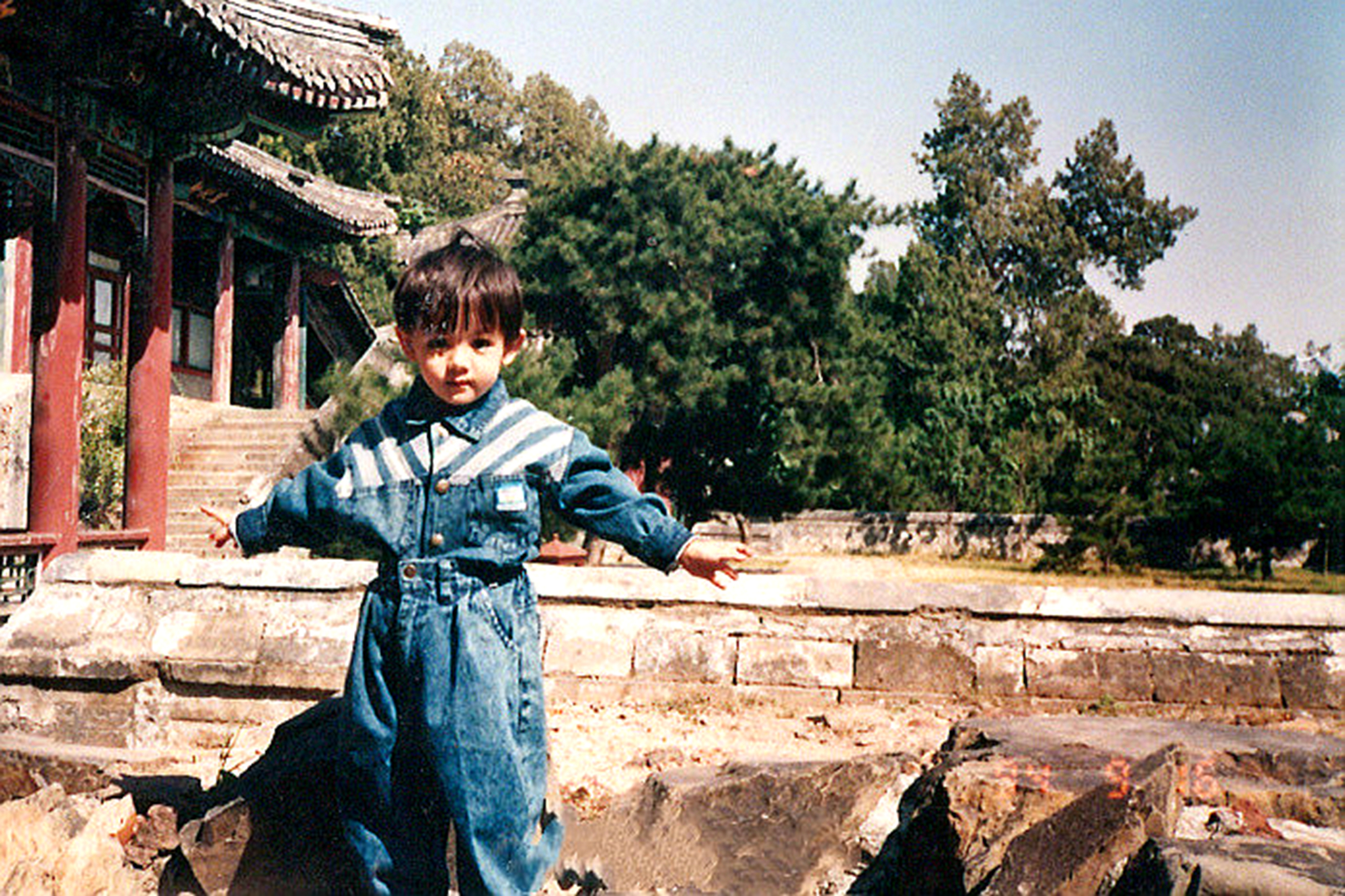 “7300万粉丝灰姑娘”迪丽热巴的“饭圈”专宠史