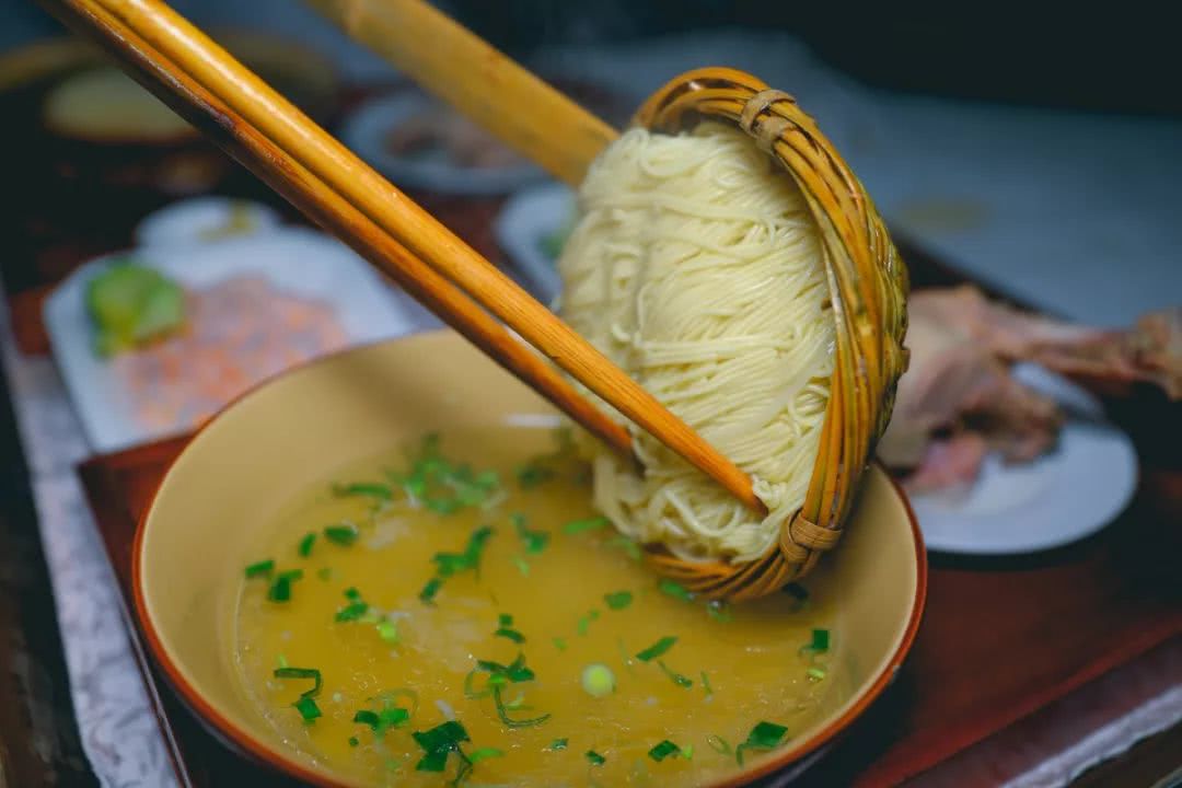 苏州美食全攻略：盘点人间天堂苏州的各种美味佳肴
