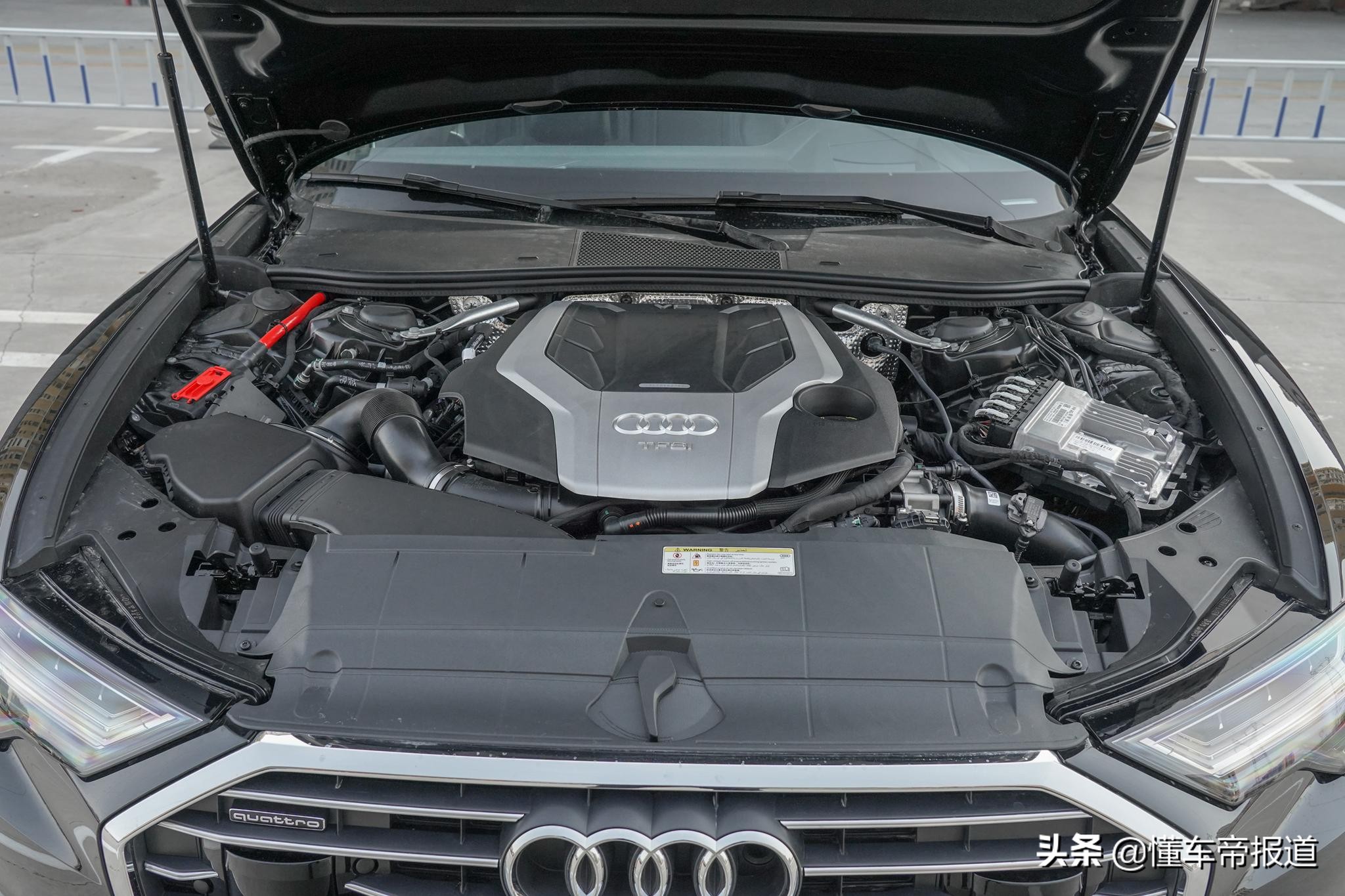 新车｜这辆“奥迪A6”售价超90万，4.5秒“破百”，值吗？