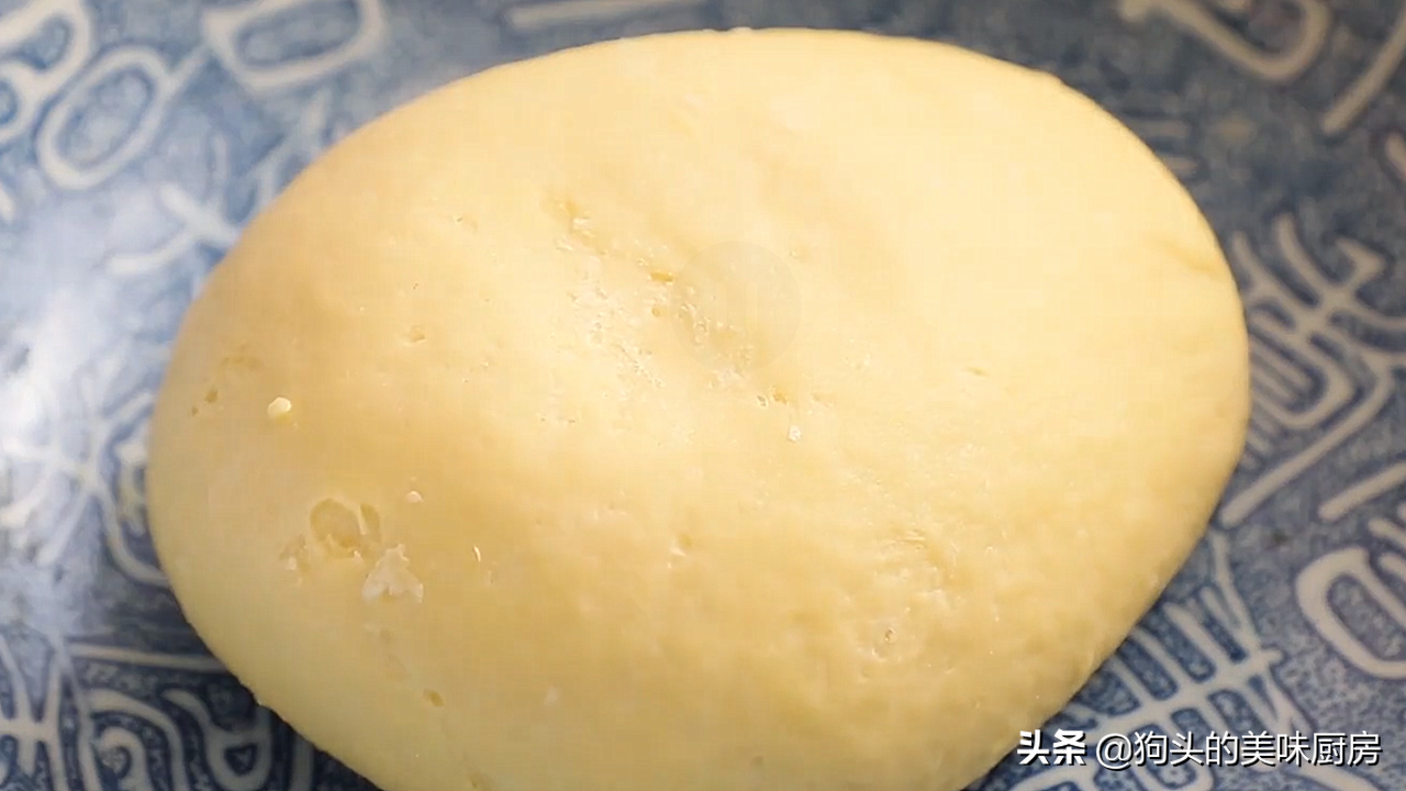 家里有鸡蛋就能做的鸡蛋酥，用料简单味道好，入口酥脆香而不腻