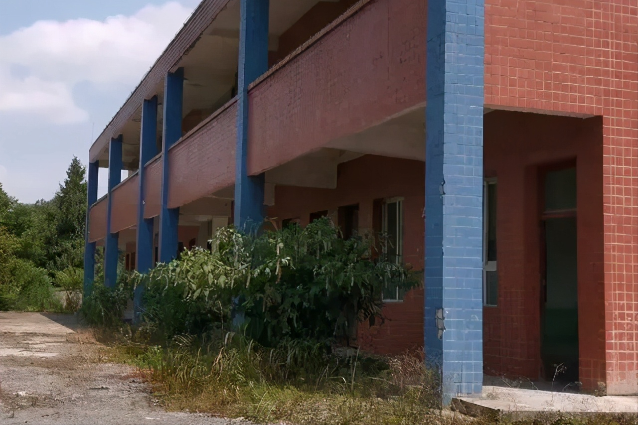 捐赠18万港元建学校,用了几年就被废弃,古天乐的慈善意义何在?