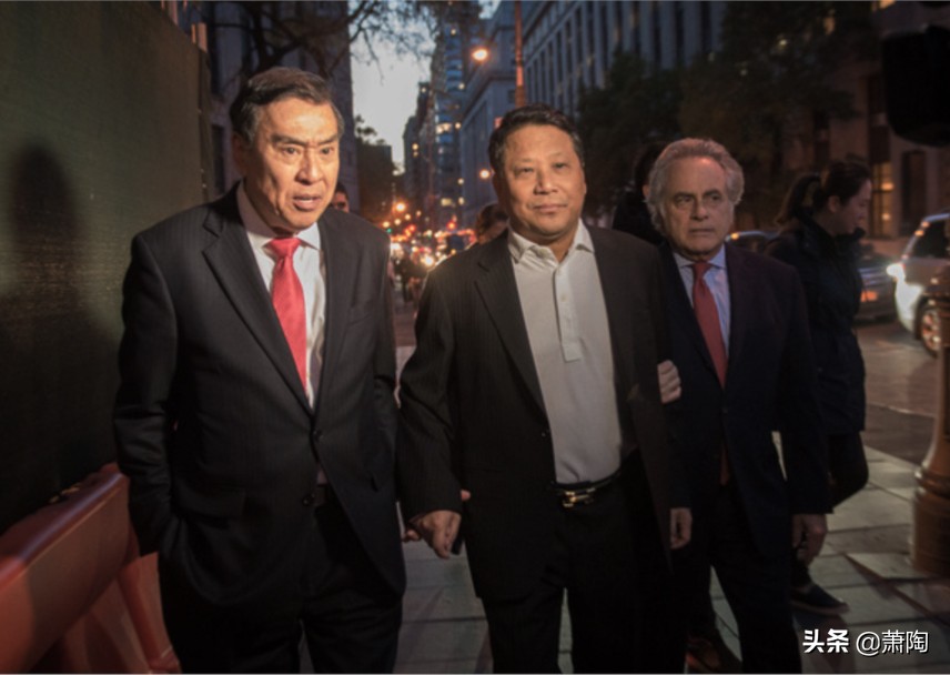 周立波现任律师与前任律师 多年前就有过节 如今两人狭路相逢