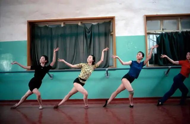 花心的王全安，长得普通却艳福不浅，他凭什么？