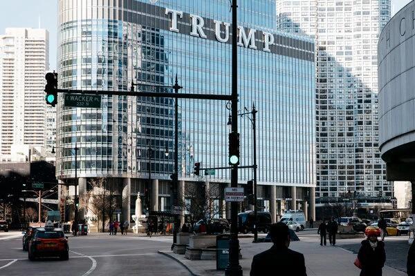 特朗普的传奇人生：他是地产富二代，娱乐明星，也是美国总统