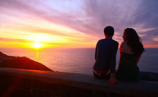 与男人聊天时，聪明的女人，会用这3句话做开场白