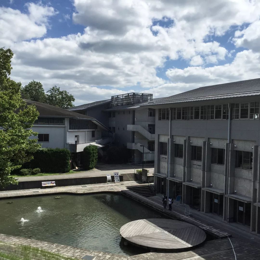日本艺术大学：京都精华大学—自由之王国
