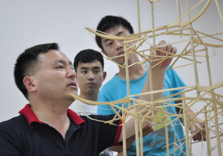 2021年各高校暑假时间确定，最长假期77天，家长直言直接放寒假吧